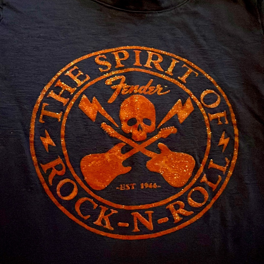 Fender lucky shirt size 5
